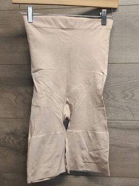 FIT High Waist Shapewear Shorts Women's Size Large